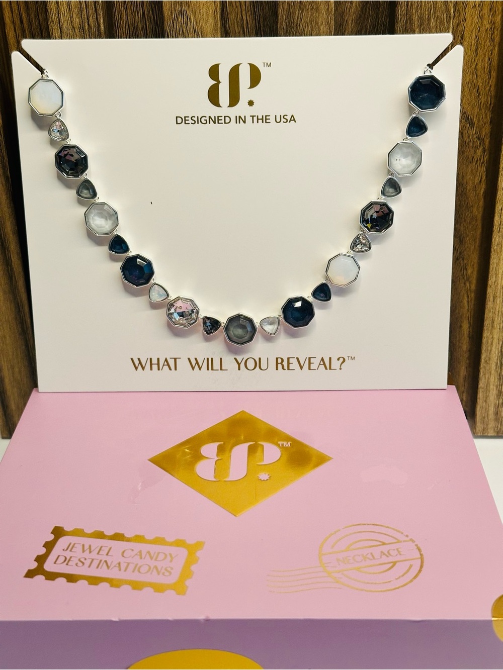 Bomb Party Summer
Jewel Candy 2026 Necklace "Miles and Memories" - Picture 5 of 6